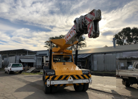 2010 Franna AT20 3 front