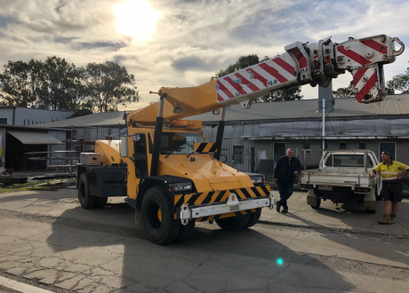 2010 Franna AT20 3 front right